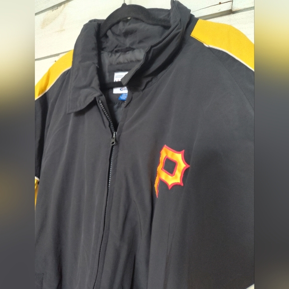 Genuine Merchandise Pittsburgh Pirates Jacket - Picture 2 of 8